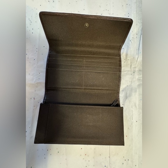 Relic Tri-Fold Snap Wallet Red&Brow. - Picture 3 of 9